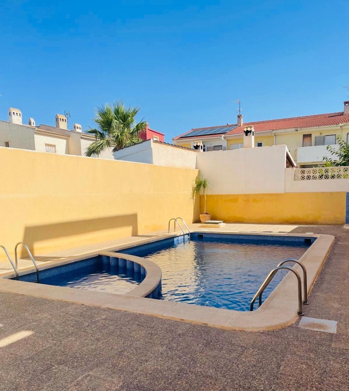 Przytulny Apartament 100M Od Plazy Torrevieja Exterior foto